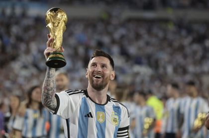 Imagen de  Lionel Messi, el campeón de todo que ahora es galardonado por su dimensión social