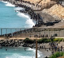 Crisis migratoria en Ceuta en España: más de 2.000 migrantes llegaron en pocos días y desbordaron la capacidad de la ciudad