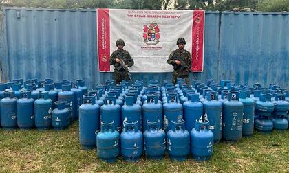Ejército recupera cilindros de gas hurtados en Tuluá