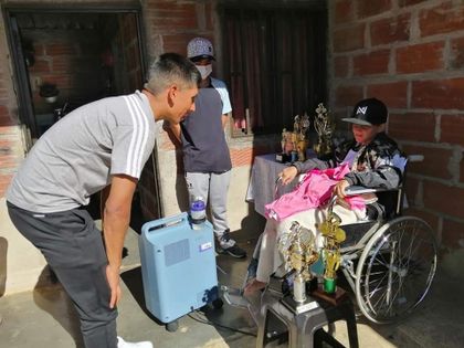 Imagen de  Falleció «Javiercito», el menor de Granada que cumplió el sueño de conocer a Nairo Quintana