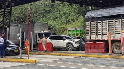 Imagen de  En imágenes: choque múltiple en el peaje de Copacabana