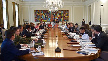 Relevo en gabinete de Santos