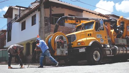 Imagen de  Con un camión tipo vactor, La Ceja evita inundaciones y limpia la red de alcantarillado