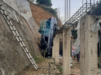 Imagen de  Vehículo cayó sobre una obra en San Rafael: dos personas resultaron heridas