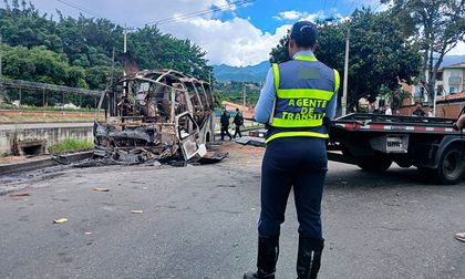 Atentado en el Batallón Pichincha en Cali deja hallazgo de cinco cilindros y eleva recompensa a $200 millones