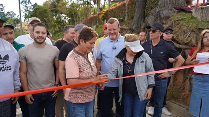 Imagen de  Veredas de Rionegro están estrenando 5,8 kilómetros de vías pavimentadas. La Alcaldía ya inauguró las obras