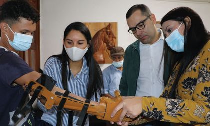 Imagen de Sueño cumplido: dos ciudadanos de Cocorná recibieron prótesis gratuitas para miembro superior