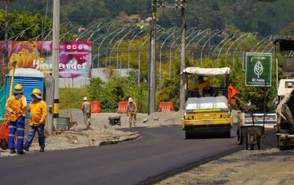 Imagen de  Ya comenzó la pavimentación de la doble calzada La Ceja-Rionegro