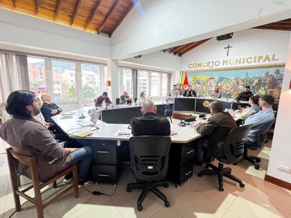 Imagen de Alcalde y concejales de El Santuario se reunieron para discutir empréstito de la Vía al Futuro