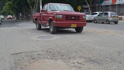 Piden reparación vial en Comuna 8