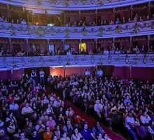 Teatro Municipal celebrará sus 98 años con una noche de ópera, circo y salsa