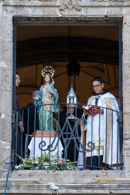 Imagen de  Desde Nazaret a Colombia: la Virgen Peregrina, de artista carmelitano, recorre el mundo acompañada de reliquia sagrada