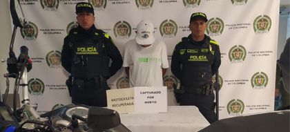 Imagen de Hombre robó la moto de un agente de tránsito después de que le inmovilizaran la suya