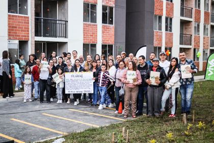 Imagen de  Alcaldía de El Carmen entregó 112 viviendas del proyecto de interés social Cantiga