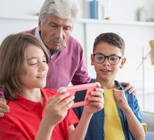 Guía para padres: cómo detectar y eliminar apps espía en el celular de tus hijos