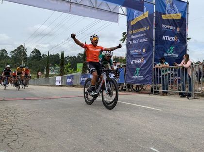 Imagen de Esteban Guerrero, primer líder de la Clásica de Ciclismo de Rionegro