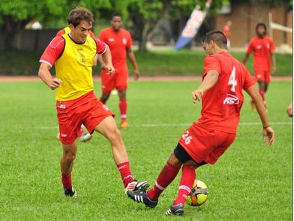 América alista su estreno