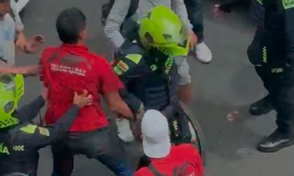 Mujer fue atacada a cuchillo en el centro de Cali, el agresor fue capturado