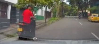 Imagen de  “Ánimas benditas, protégenos”: ni plegarias impidieron robo a adultos mayores en el centro de Medellín