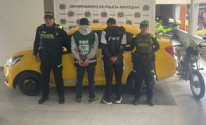 Imagen de  Dos capturados dejó persecución tras robo de un taxi en Rionegro