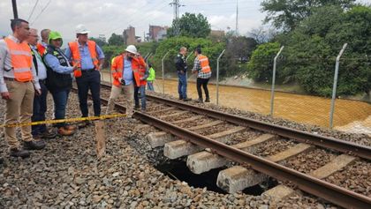 Imagen de  “Esto es un tema que se puede llegar a tomar varios días”: gerente del Metro sobre socavación en la vía férrea