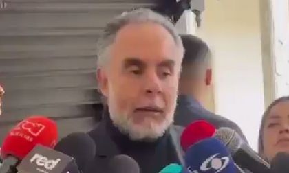 Ministro Benedetti responde a alcaldes: “No pueden deslindarse de su responsabilidad”