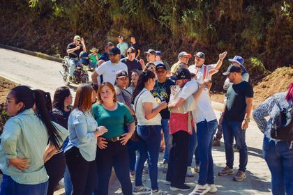 Imagen de Habitantes de la zona rural de El Retiro ya pueden cruzar la quebrada El Tigre sin riesgo