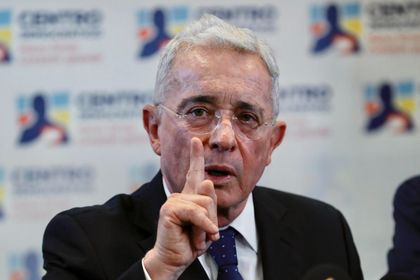 Imagen de  El expresidente Uribe demanda al presidente Petro por “hostigamiento y calumnia”