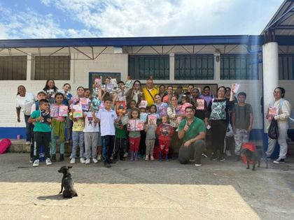 Imagen de  815 estudiantes rurales de El Santuario recibieron kits escolares para iniciar el año lectivo