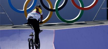 Imagen de  La colombiana Queensaray Villegas clasificó a la final del BMX Freestyle en París 2024