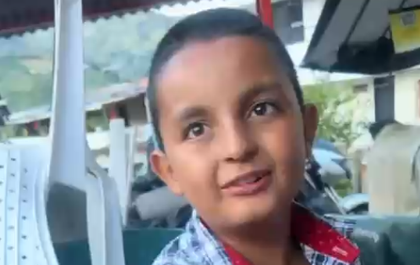 Imagen de  Venta de empanadas con piropos: todo lo que Felipe hace para ayudar a su abuelita en Granada