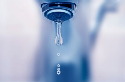 ¿Agua corriente o embotellada? Bruselas sentencia: de grifo y de calidad
