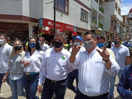 Imagen de Construir el malecón del río Negro, invitación de Rionegro al Gobernador