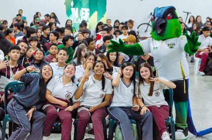 Imagen de Con honores despidieron a 165 deportistas de Guarne que disputarán el Zonal Oriente de los Juegos Intercolegiados 2025