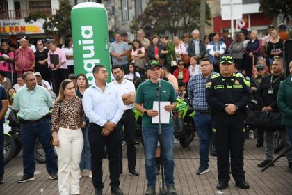 Imagen de  Antioquia activa cuatro Empás con motos, camionetas y 90 km de fibra óptica para blindar la seguridad rural