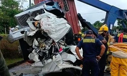 Choque en cadena deja una menor fallecida