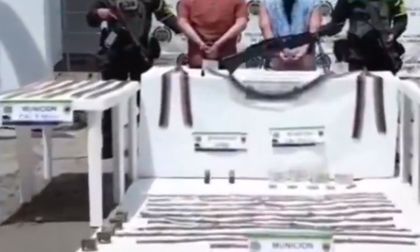 Pareja es sorprendida transportando un arsenal de guerra en la vía Buga-Buenaventura