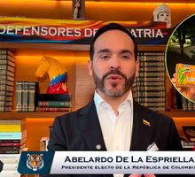 Del rechazo por su inclinación política a la posesión presidencial: la historia de Luis Felipe el vendedor de panela invitado por Abelardo de la Espriella
