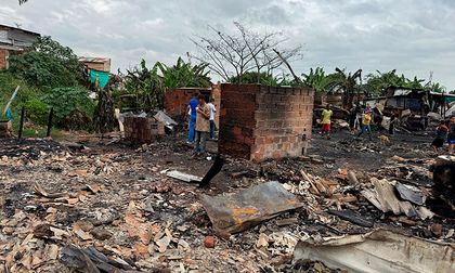 Incendio en Comuneros 2 dejó más de 200 personas damnificadas y al menos 20 viviendas destruidas