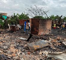 Incendio en Comuneros 2 dejó más de 200 personas damnificadas y al menos 20 viviendas destruidas