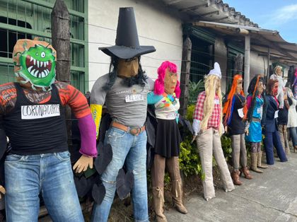Imagen de  COVID-19 y políticos: los muñecos que más van a quemar en el Oriente este 31 de diciembre
