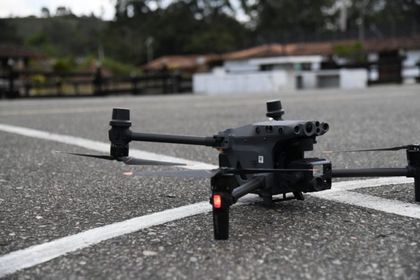 Imagen de Cacom 5 reitera el llamado a no volar drones a menos de 2 km de instalaciones militares y otras zonas restringidas