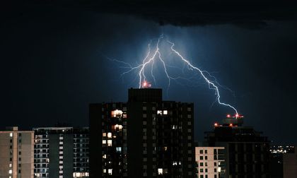 Tragedia en Jamundí por tormenta eléctrica: una niña muerta y otra persona grave