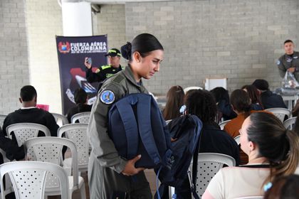 Imagen de  Para apoyar a familias vulnerables, el Cacom 5 entregó más de 100 kits escolares en municipios del Oriente