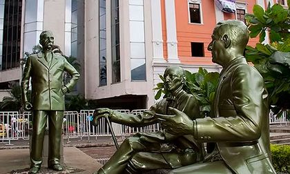 Por una Sociedad de Poetas Vivos