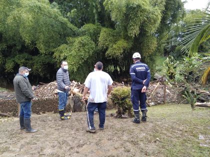 Imagen de  Tres personas están desaparecidas tras el fuerte aguacero que cayó sobre El Retiro