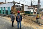 Imagen de Colapsó la fachada de una vivienda abandonada en el Alto del Medio, en Rionegro