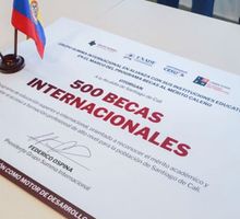 Cali entrega 500 becas internacionales para estudios virtuales