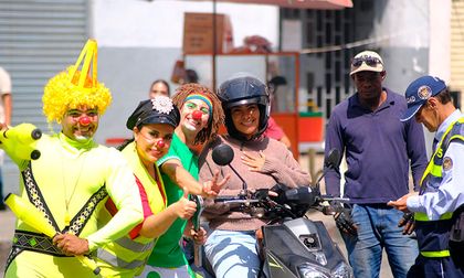 ‘Cali lanza ‘Pensala, ve´ tras aumento de agresiones en operativos de tránsito