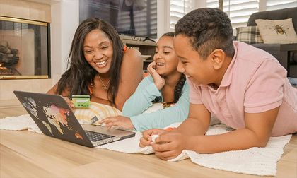 Cómo los algoritmos moldean el mundo digital de nuestros hijos